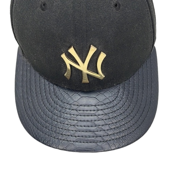 New York Yankees Baseball Cap Black Gold Adjustable Size Medium - Large M - L - Picture 12 of 12